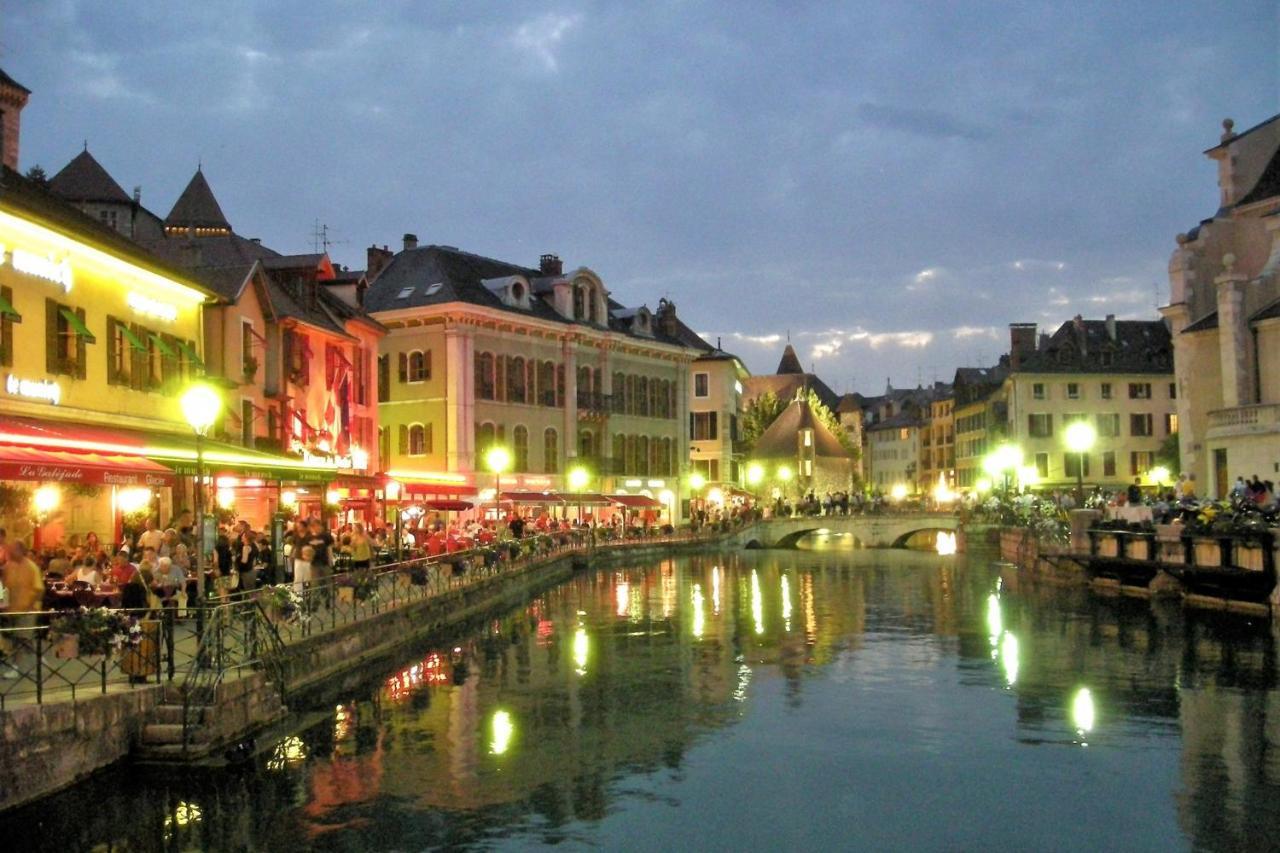 Le Family Lodge 2 Chambres 4 Personnes Classe 3 Etoiles Annecy Dış mekan fotoğraf